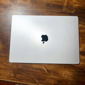 Apple MacBook Pro 16" in Silver